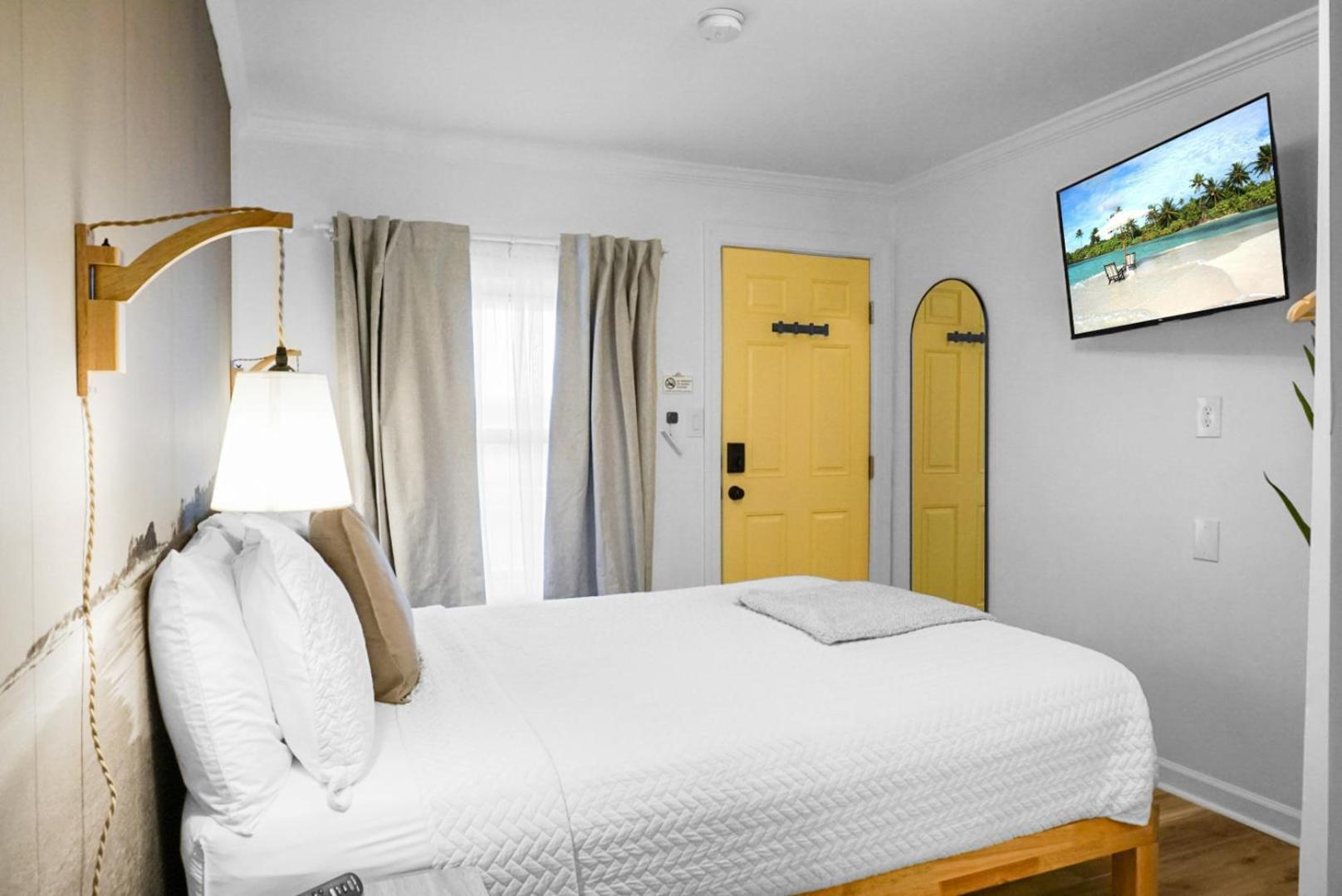 The Boardwalk Inn Carolina Beach Exterior photo